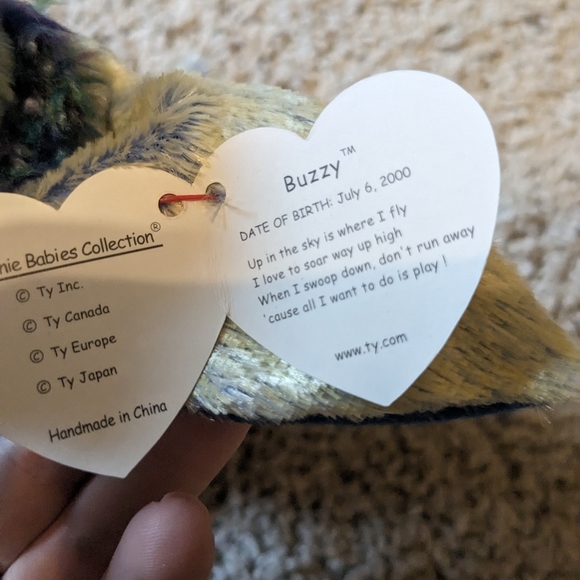 Ty beanie baby 2000s Buzzy - Picture 3 of 4